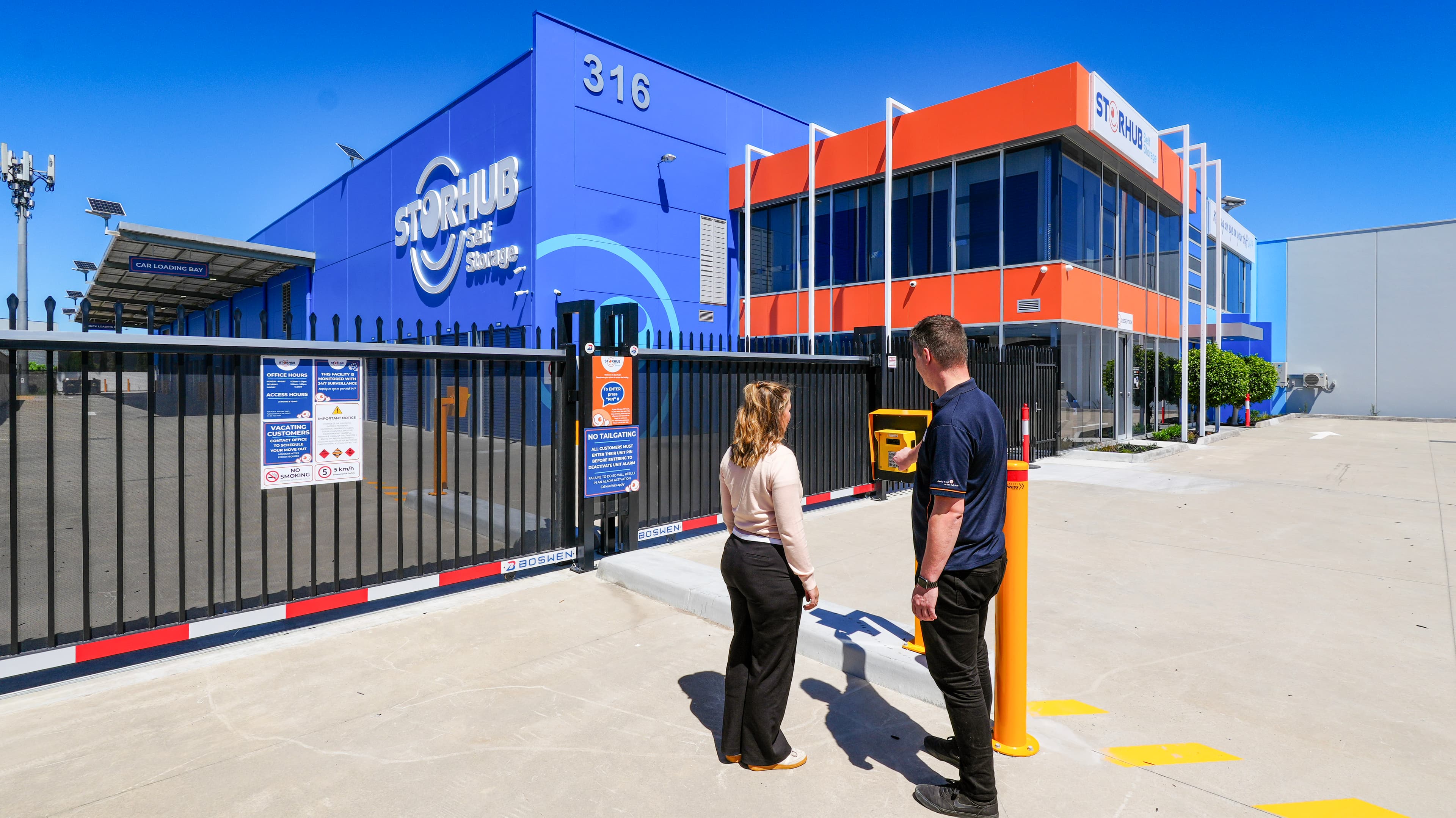 storhub-braeside-facility-drive-in