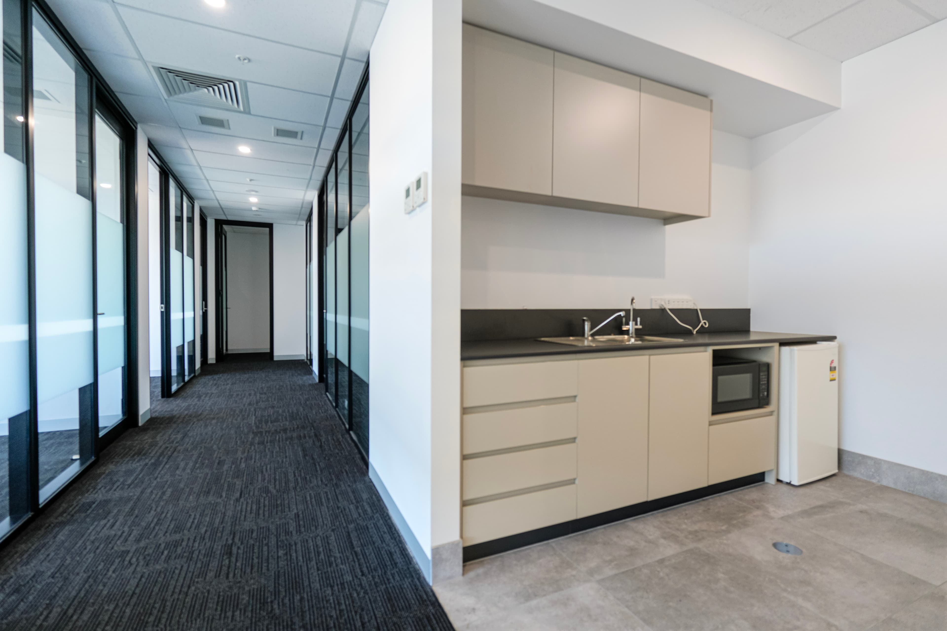 Revesby-office-area-07