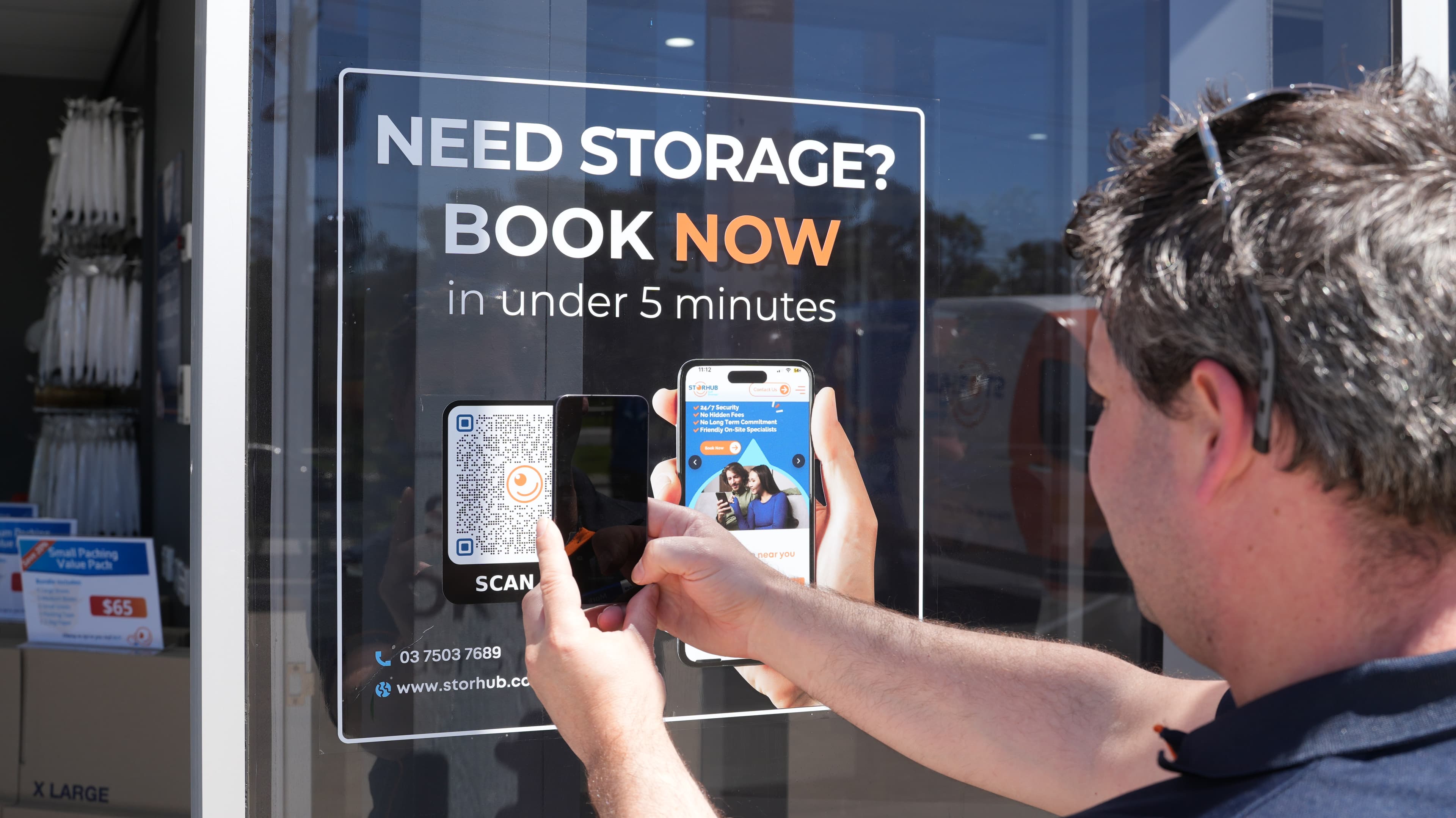 storhub-braeside-facility-qr-code-scan