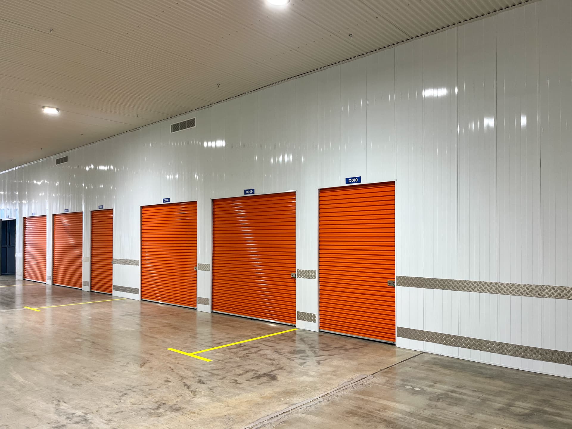 storhub-north-lakes-units-driveup