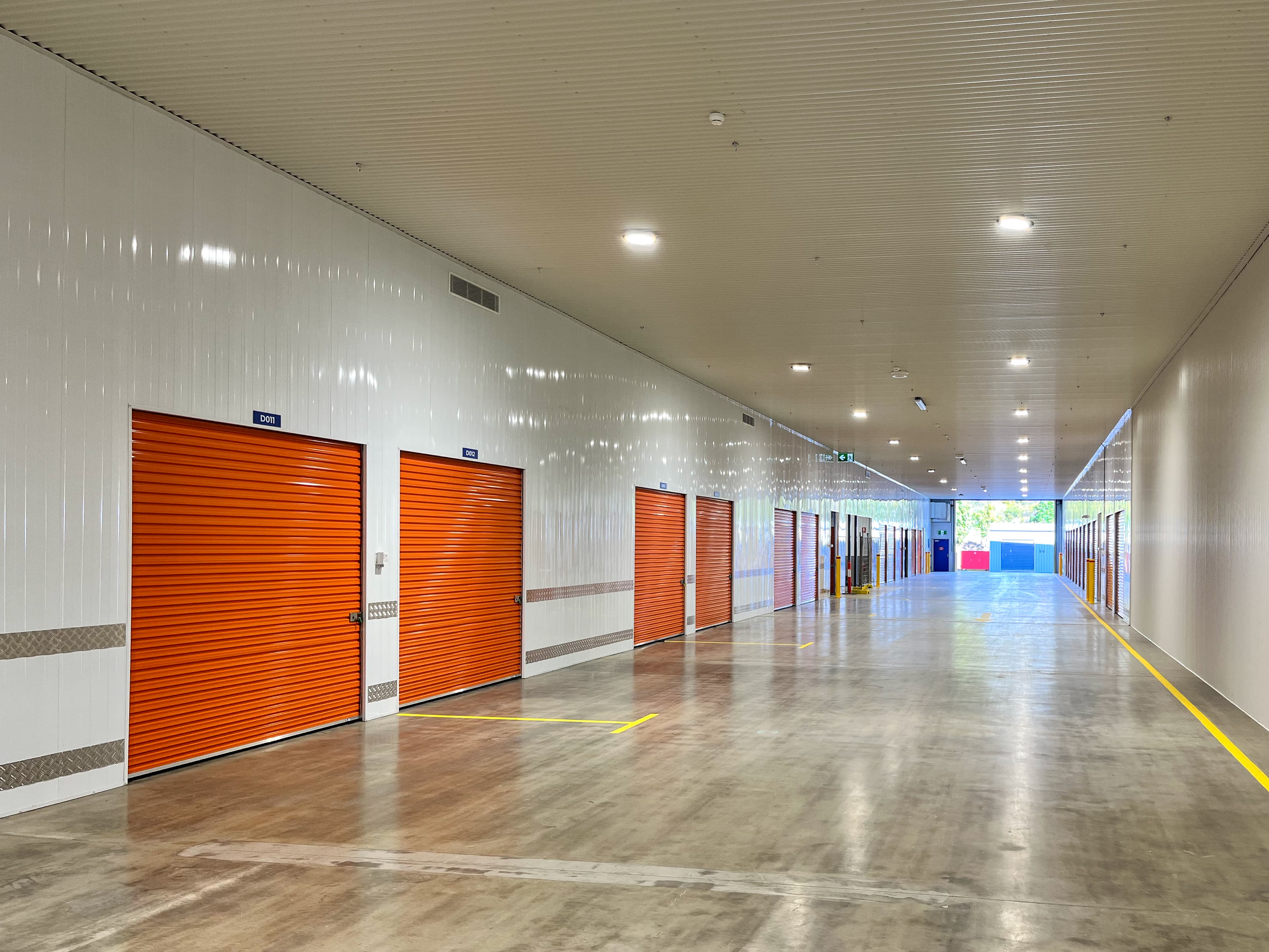 storhub-north-lakes-units-drive-up2