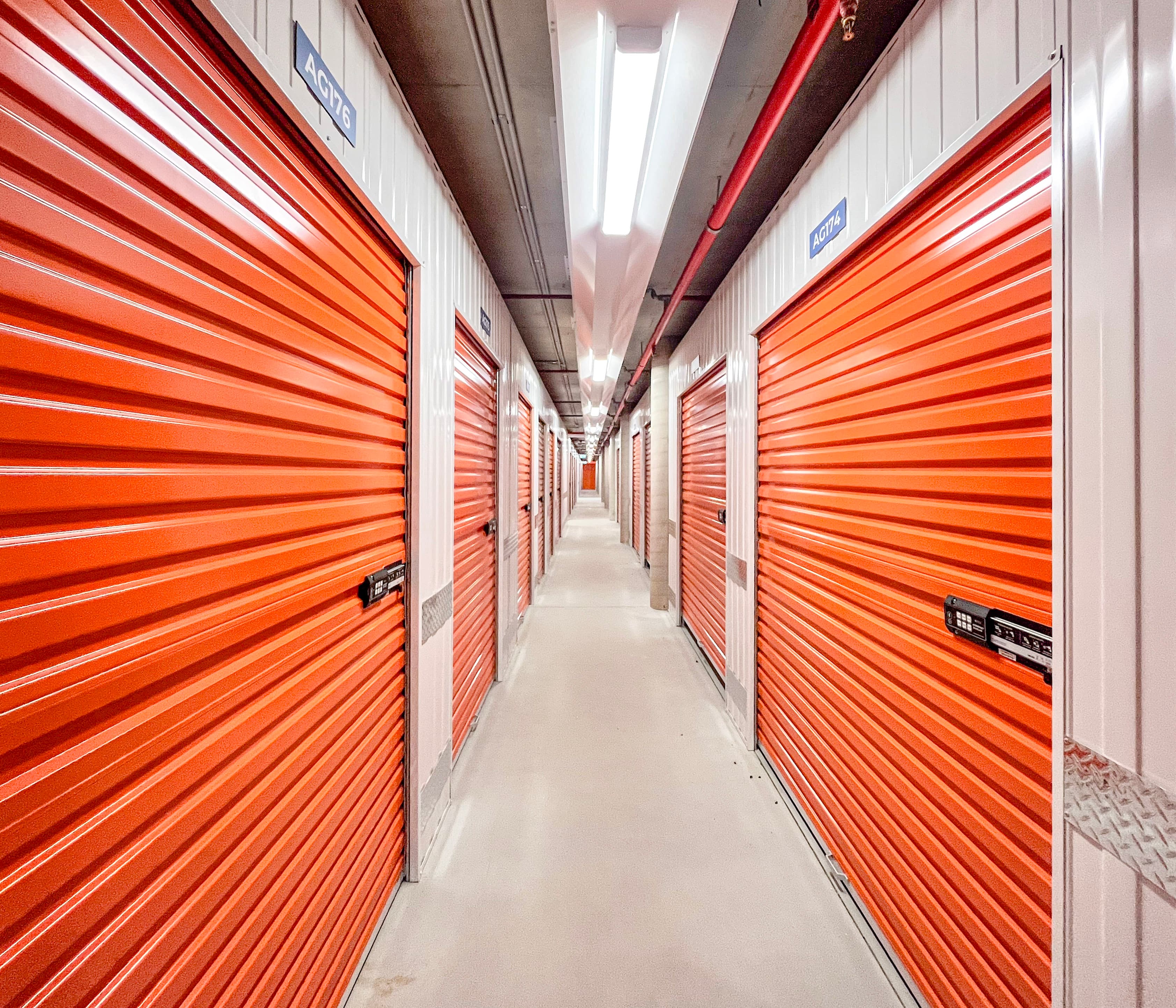 StorHub-Miranda-self-storage-1